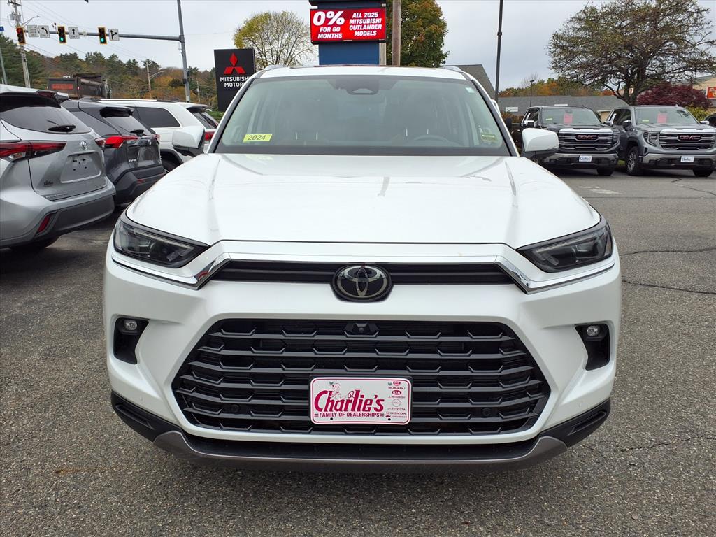 2024 Toyota Grand Highlander Hybrid MAX photo 2