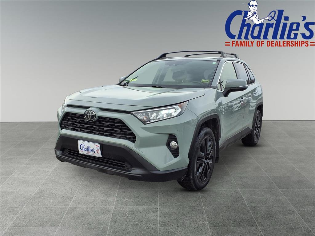 2020 Toyota RAV4 XLE Premium's photo