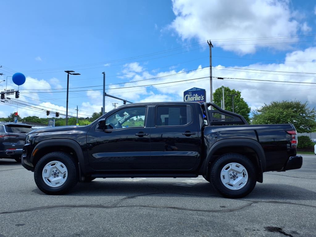 2024 Nissan Frontier Crew Cab photo 2