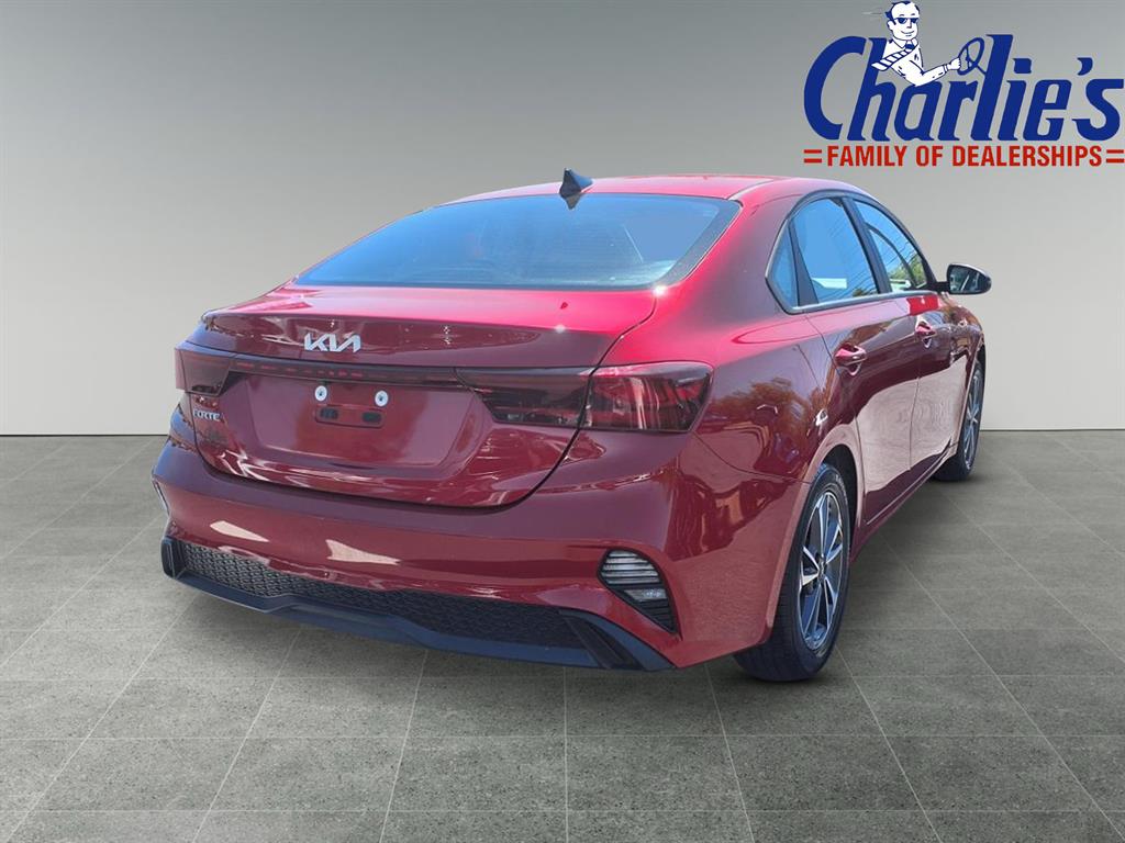 2023 Kia Forte LXS photo 4