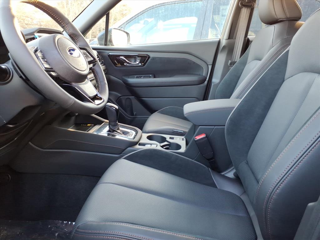 2025 Subaru Forester Touring's photo