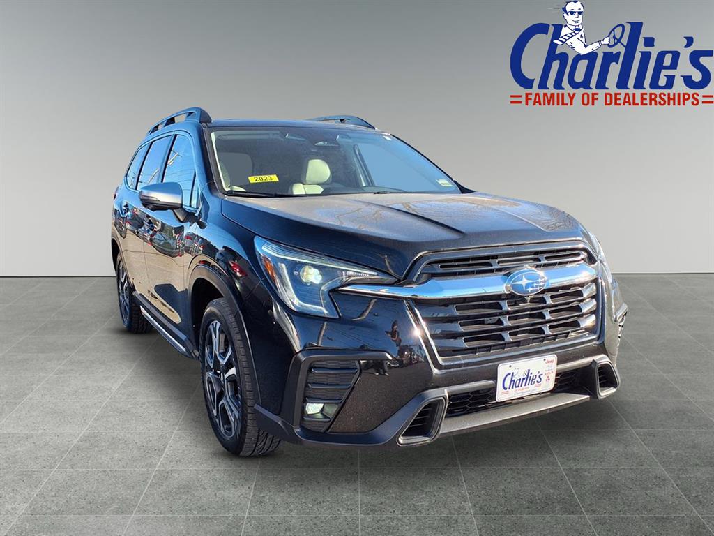 2023 Subaru Ascent Limited photo 3