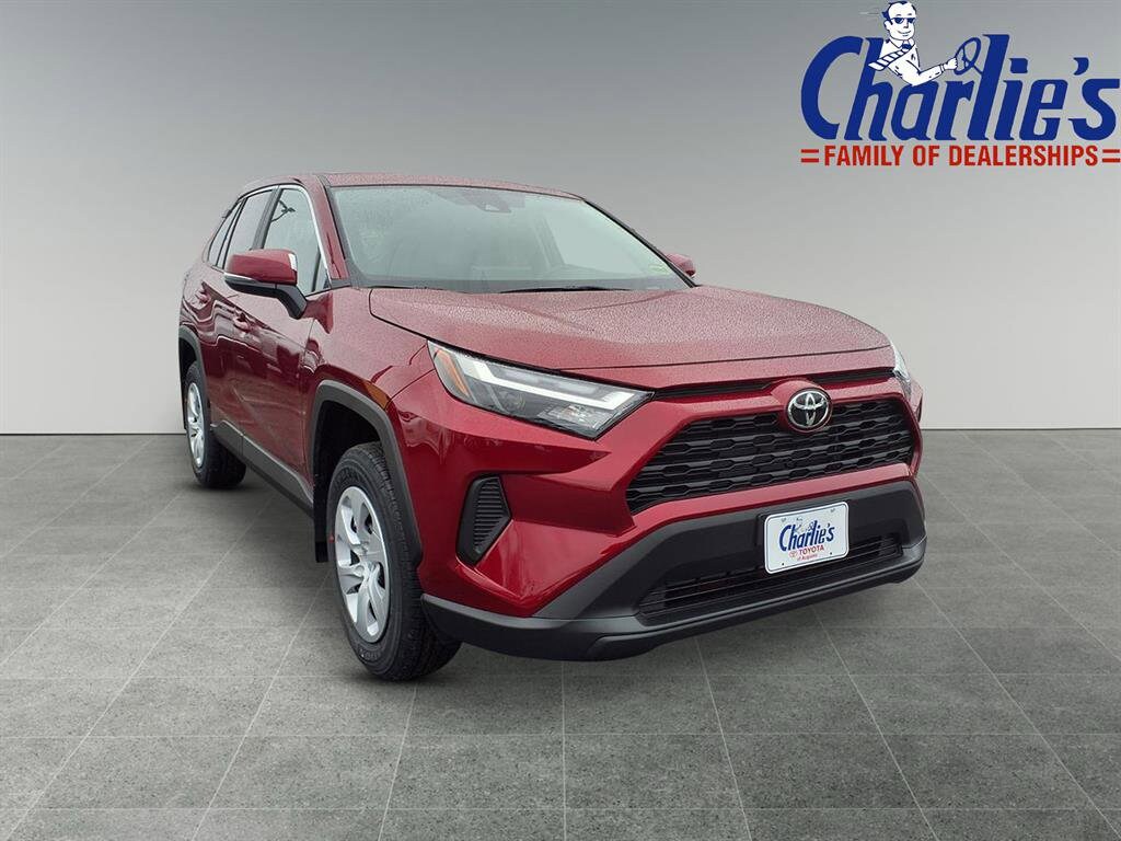 2025 Toyota RAV4 LE photo 3