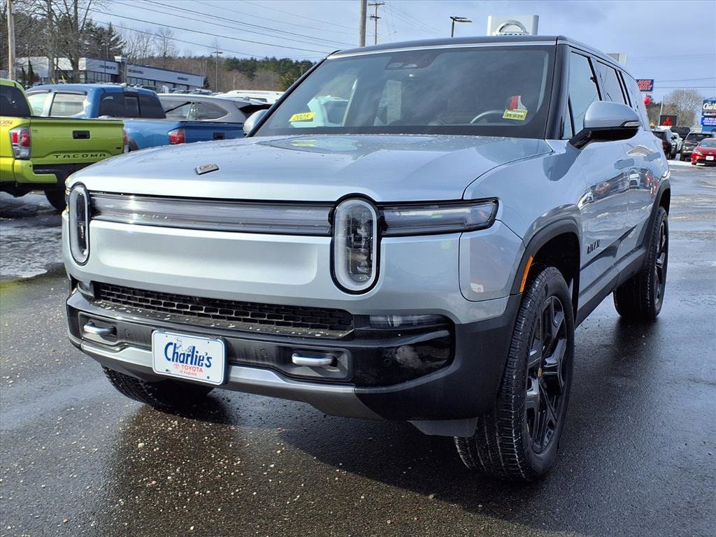 2025 Rivian R1S Adventure's photo