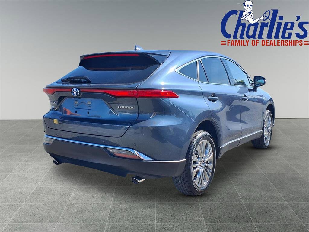 2024 Toyota Venza Limited photo 4