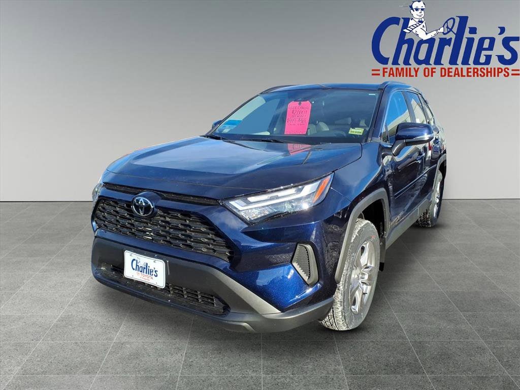 2025 Toyota RAV4 XLE's photo