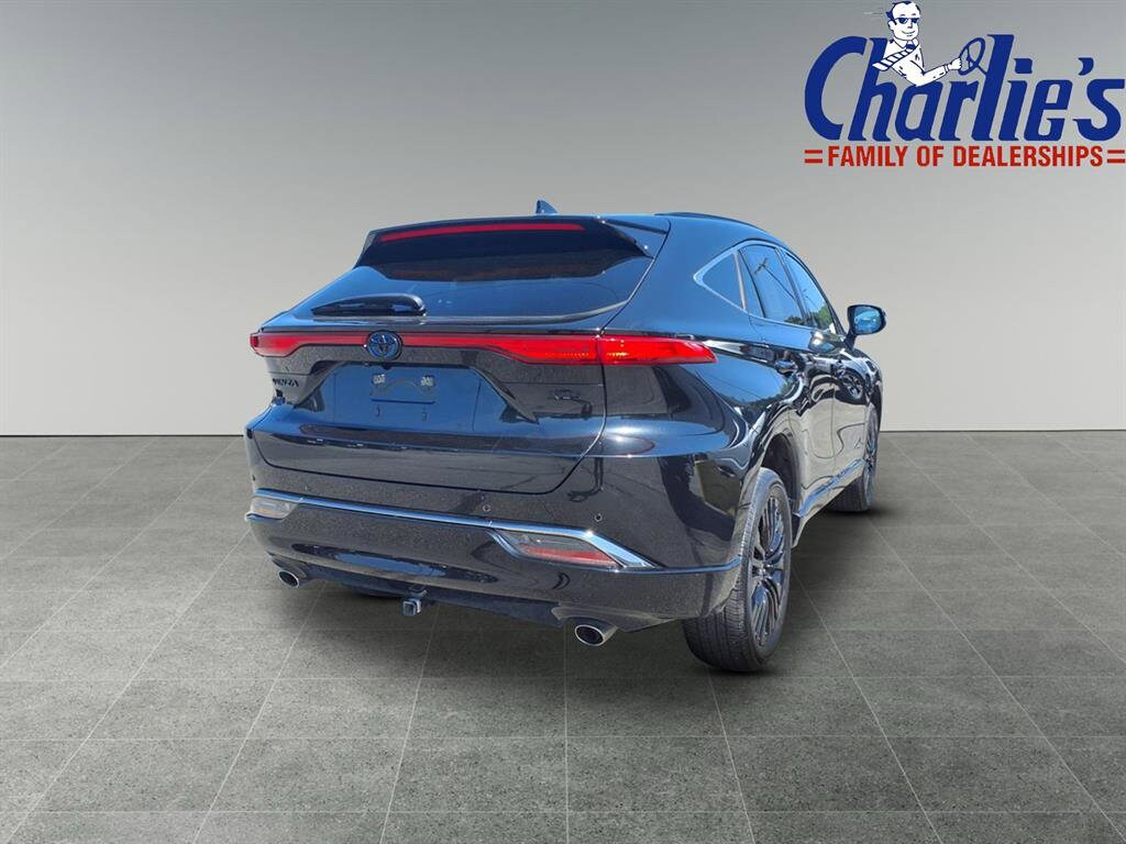 2024 Toyota Venza photo 4