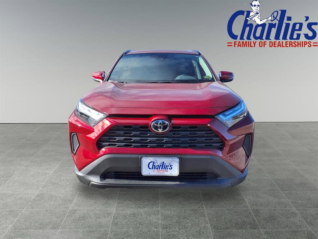 2025 Toyota RAV4 Hybrid XLE photo 2