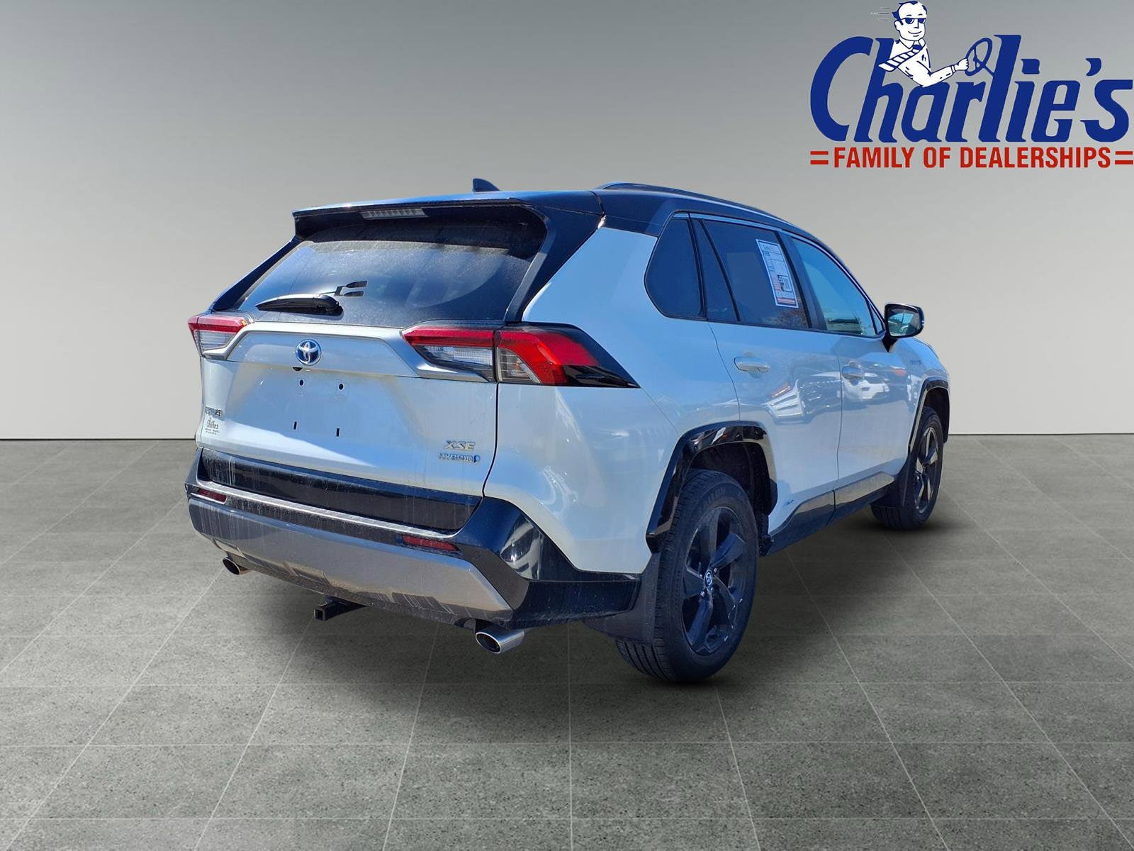 2021 Toyota RAV4 XSE - Photo 4