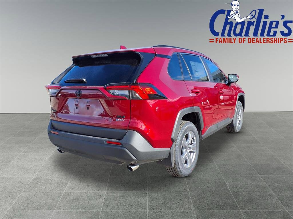 2025 Toyota RAV4 Hybrid XLE photo 4