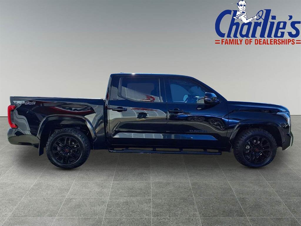 2023 Toyota Tundra SR5 CrewMax photo 3