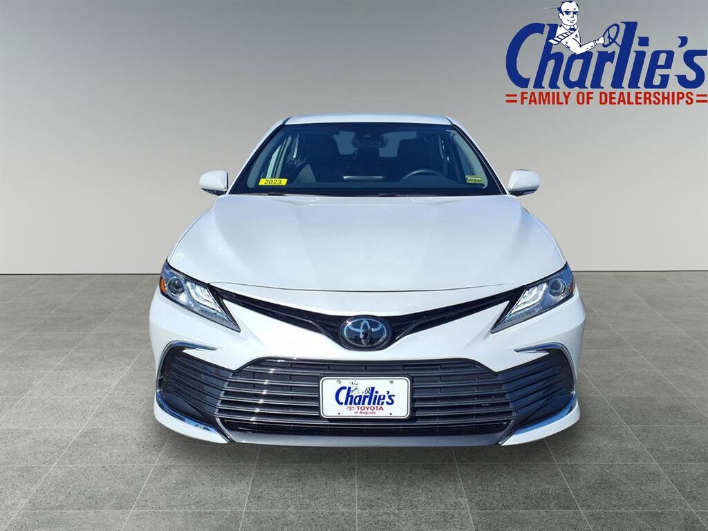 2023 Toyota Camry XLE photo 2