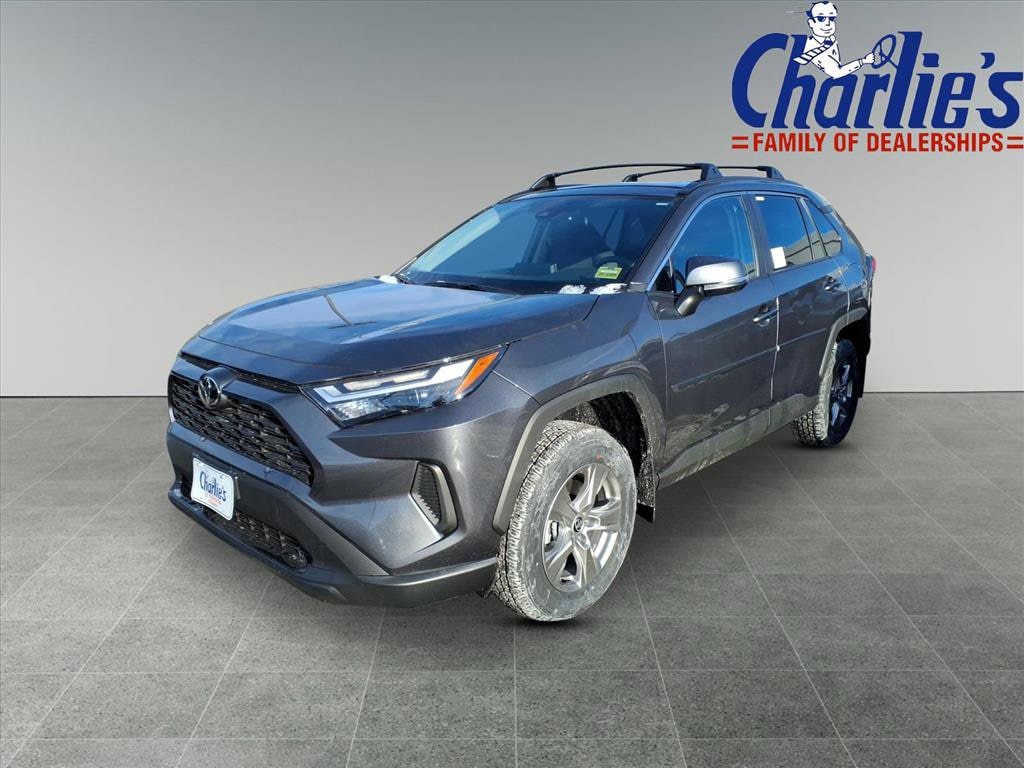2025 Toyota RAV4 XLE's photo