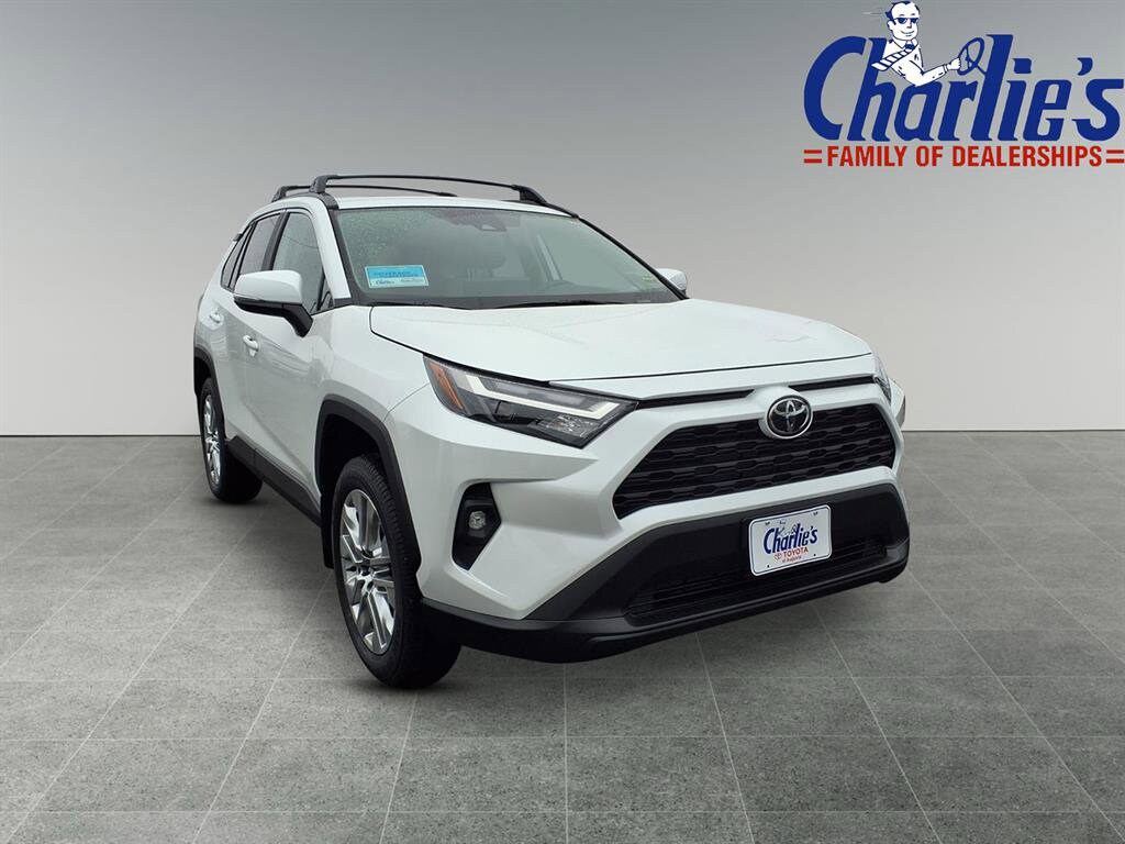 2025 Toyota RAV4 XLE Premium photo 3