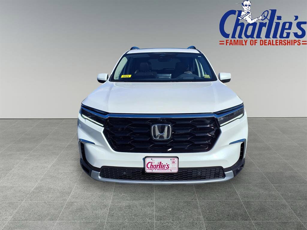 2024 Honda Pilot Elite photo 2