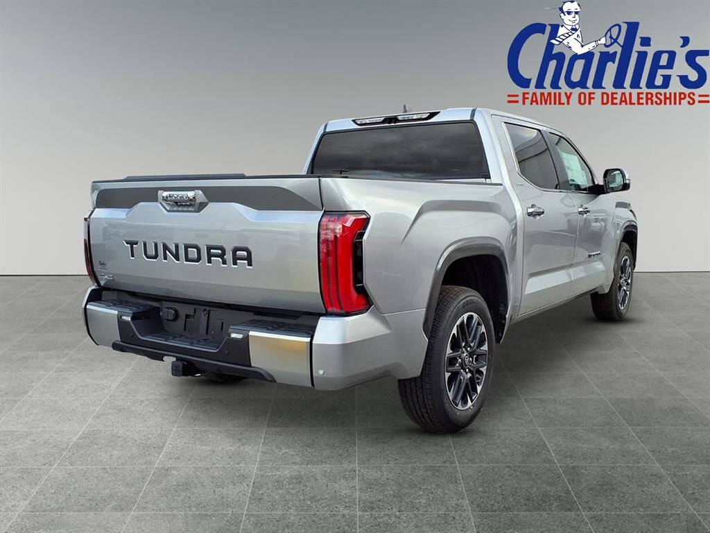 2025 Toyota Tundra Limited CrewMax photo 4