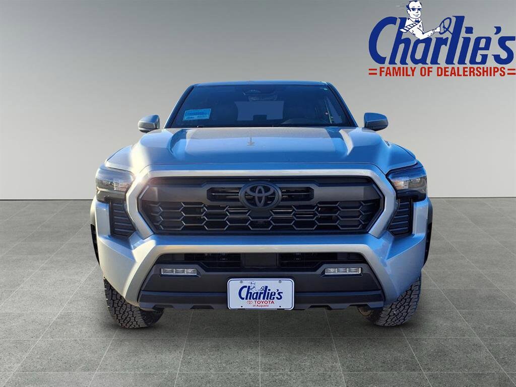 2025 Toyota Tacoma TRD Off-Road Double Cab photo 2