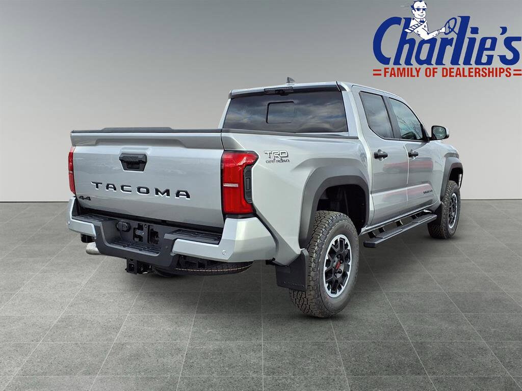 2025 Toyota Tacoma TRD Off-Road photo 3