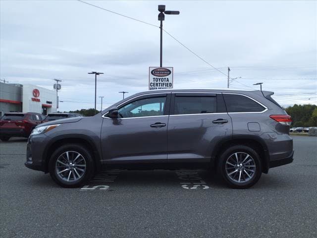 Used 2019 Toyota Highlander XLE with VIN 5TDJZRFH4KS580462 for sale in Augusta, ME