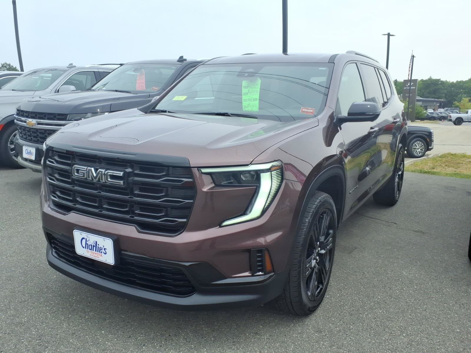 Crystal 2025 GMC Acadia SUV / Crossover Four-Wheel Drive Automatic