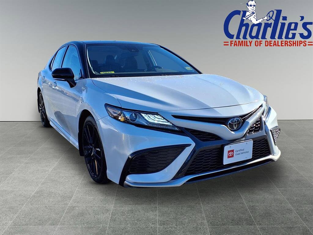 2023 Toyota Camry XSE photo 3