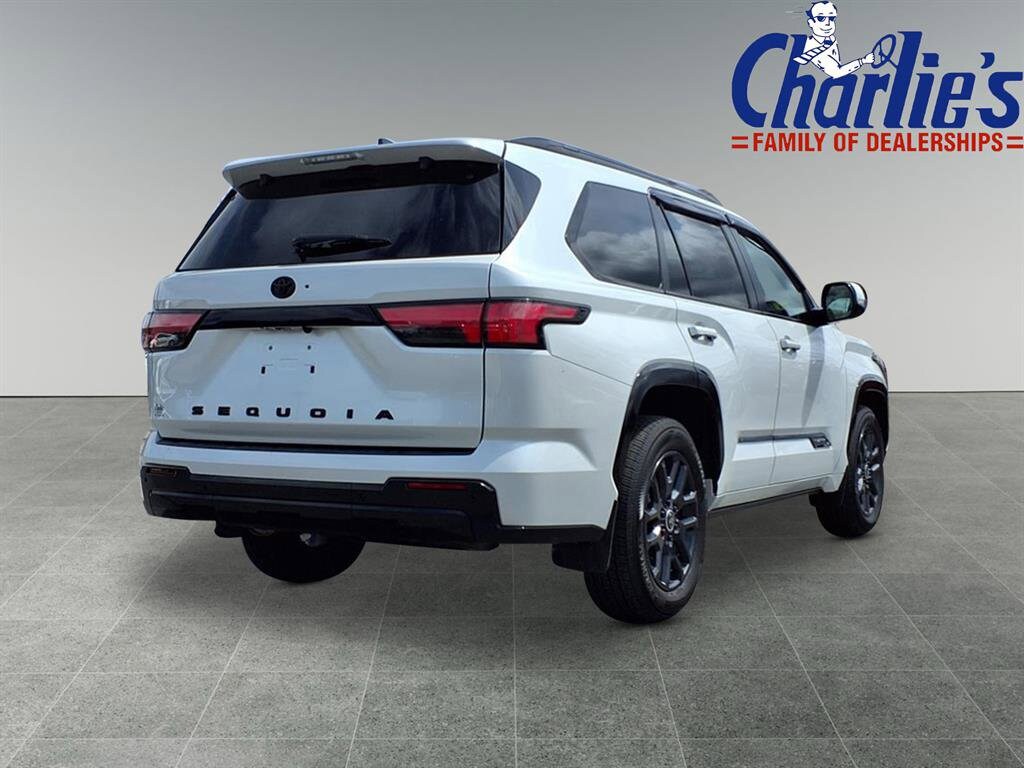 2024 Toyota Sequoia Platinum photo 2