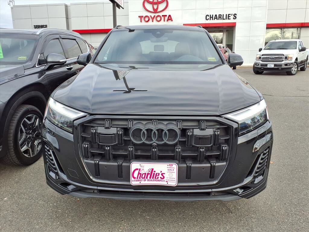 2025 Audi Q7 55 Premium photo 2