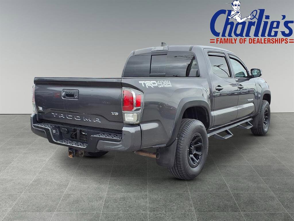 2022 Toyota Tacoma TRD V6 photo 3