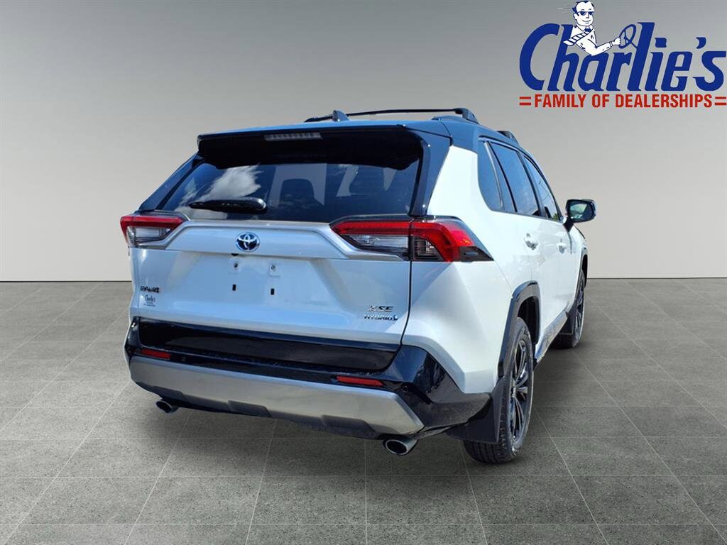 2024 Toyota RAV4 Hybrid XSE photo 4