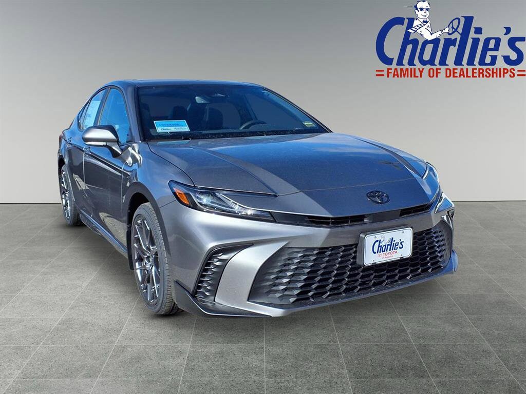 2026 Toyota Camry SE photo 3