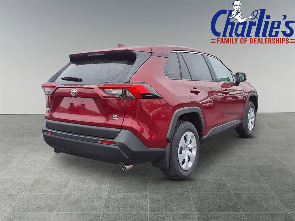 2025 Toyota RAV4 LE photo 4