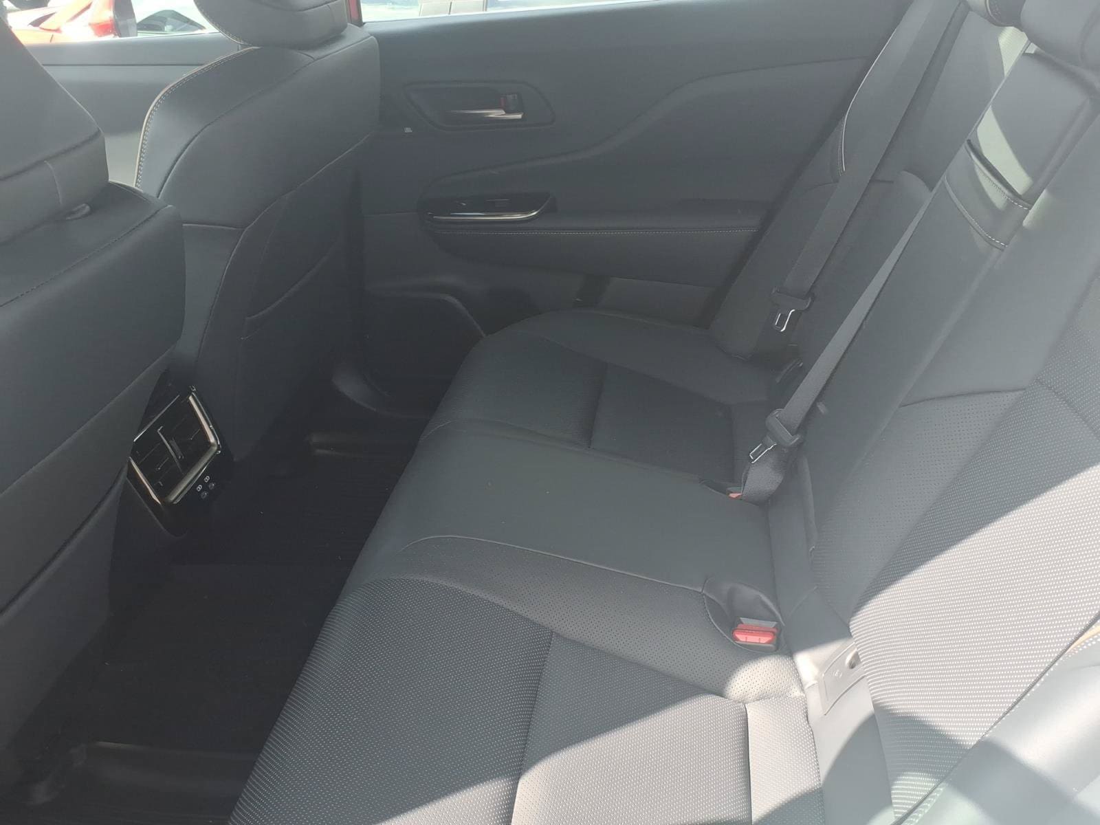 2026 Toyota Crown Limited - Photo 7