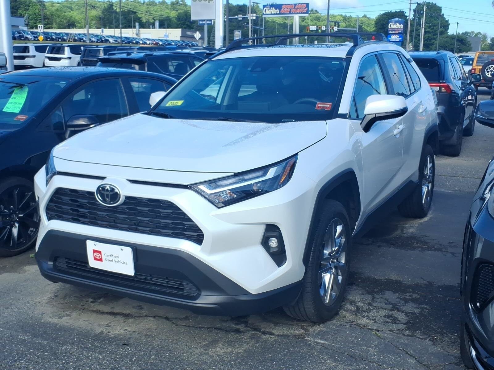 White (Wind Chill Pearl) 2025 Toyota RAV4 SUV / Crossover Front-Wheel Drive Automatic