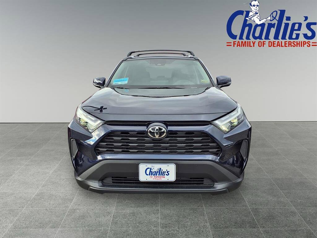 2025 Toyota RAV4 XLE photo 2