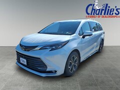 2026 Toyota Sienna Platinum 7 PASSENGER
