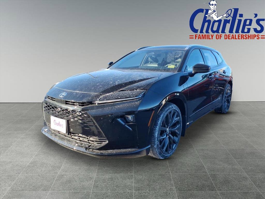 2025 Toyota Crown Signia Limited's photo