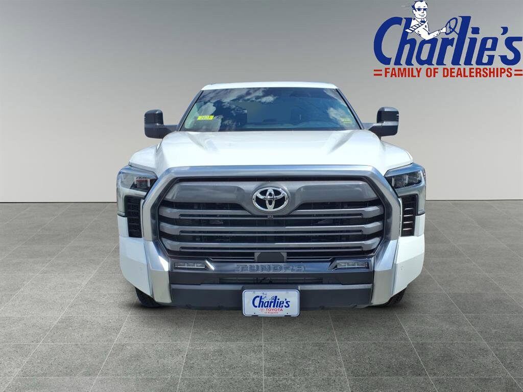 2023 Toyota Tundra Limited CrewMax photo 2