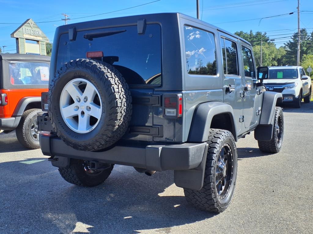 2017 Jeep Wrangler Unlimited Sport photo 4