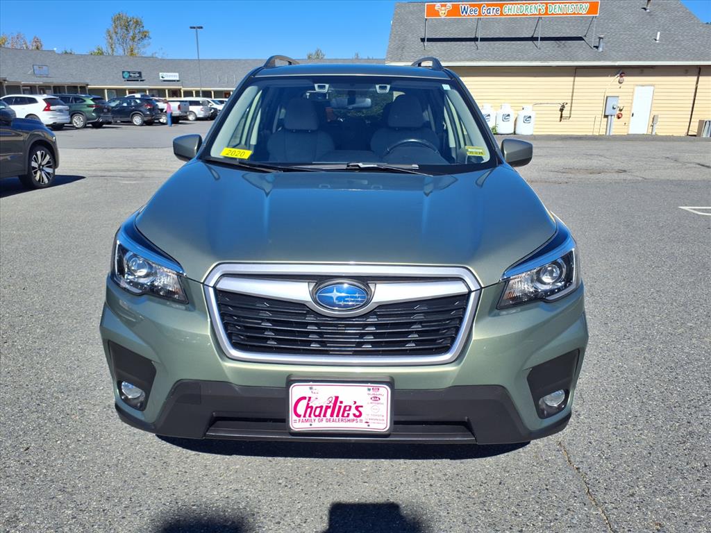 2020 Subaru Forester Premium photo 2