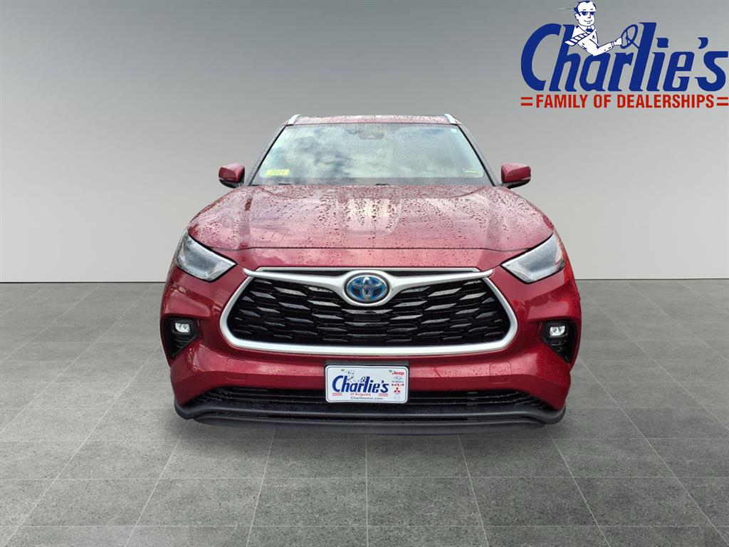 2021 Toyota Highlander Hybrid XLE photo 2
