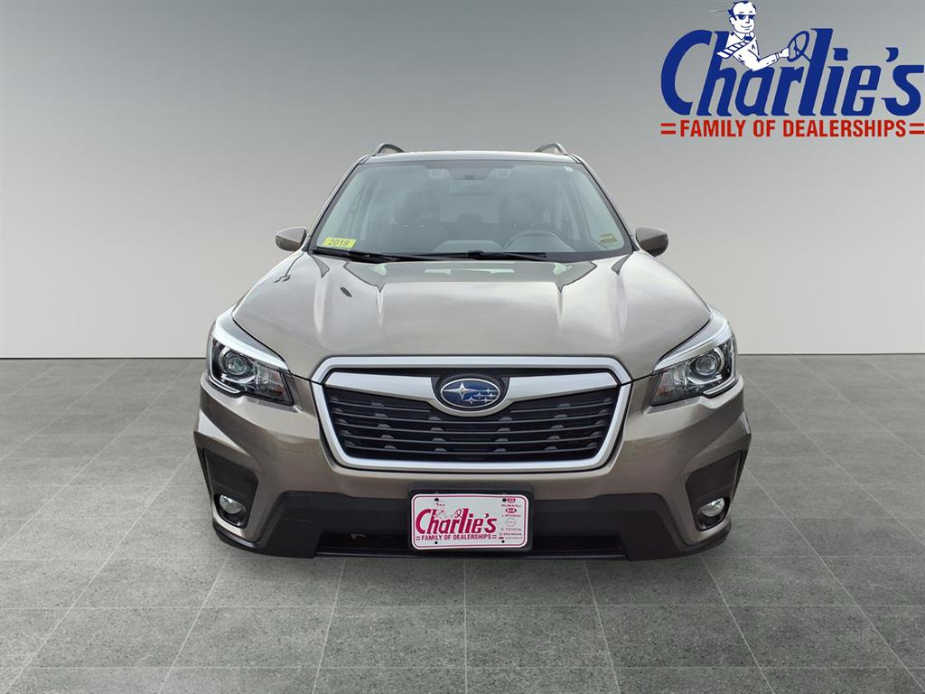 2019 Subaru Forester Premium photo 2