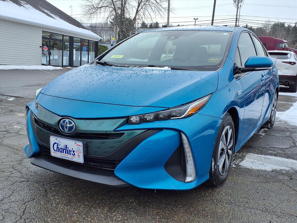 2018 Toyota Prius Prime Plus's photo