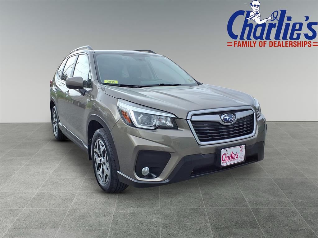 2019 Subaru Forester Premium photo 3