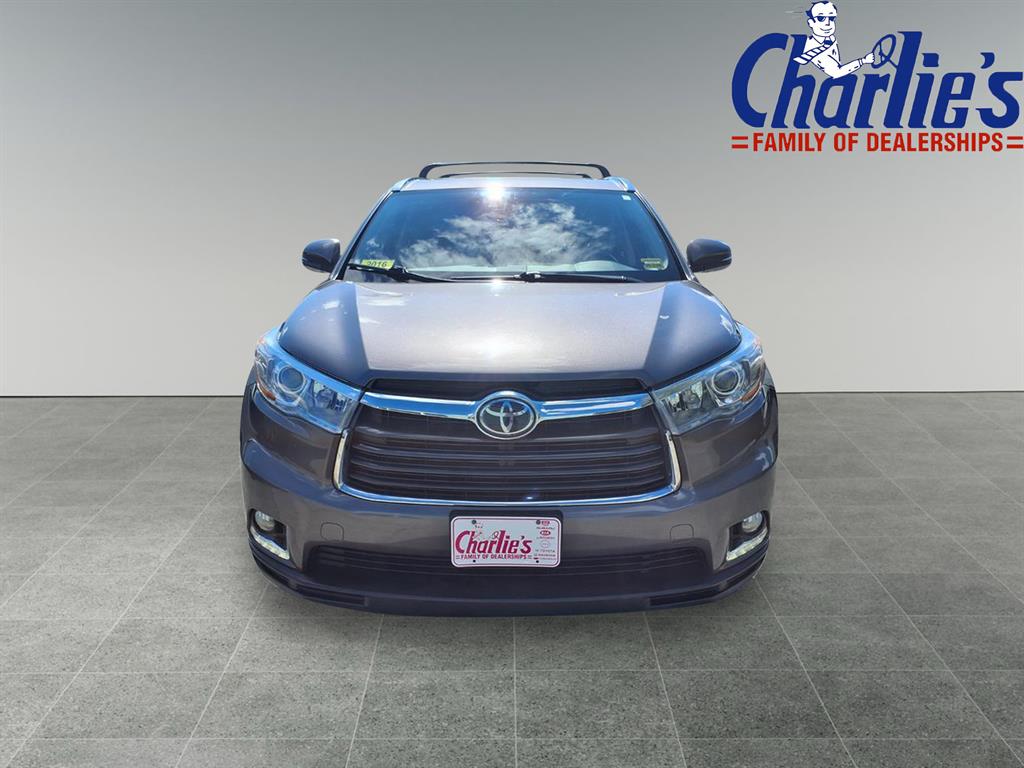 2016 Toyota Highlander Base Hybrid photo 2