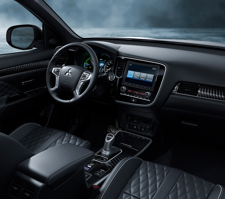 2022 Mitsubishi Outlander PHEV - Interior