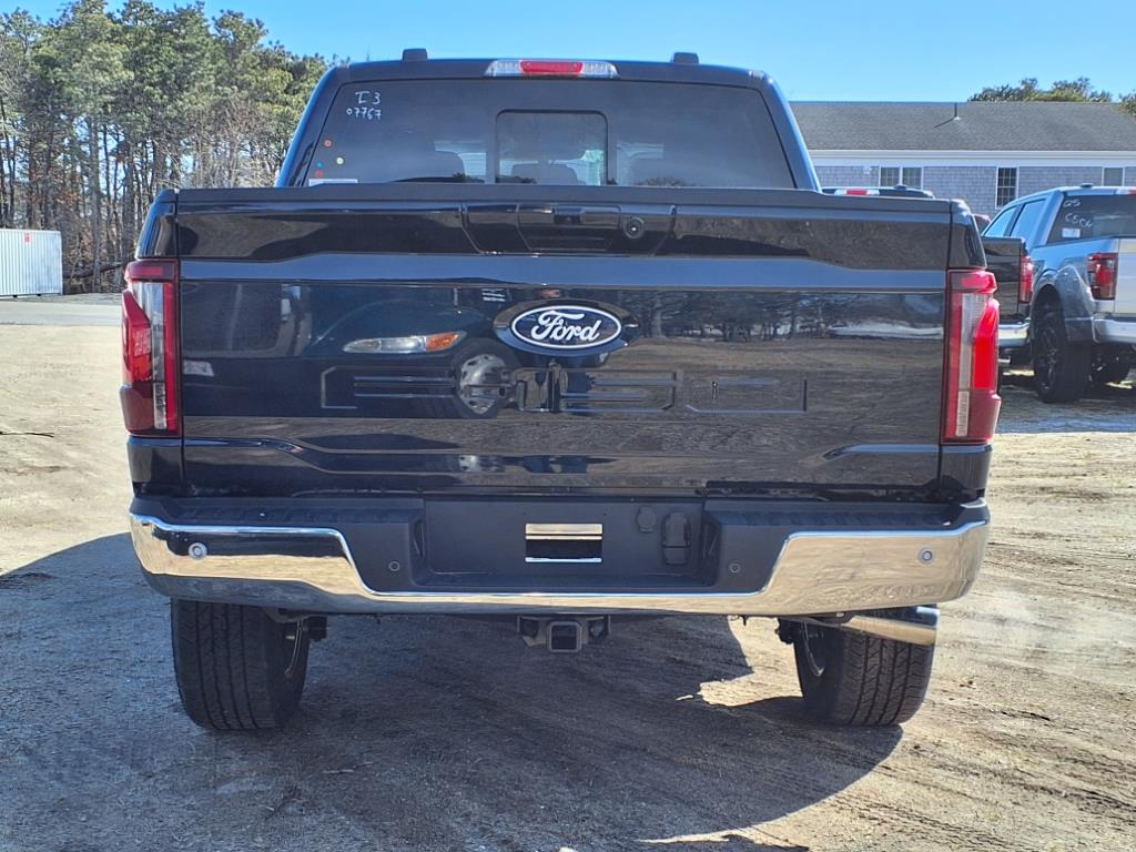 2025 Ford F-150 Lariat photo 4