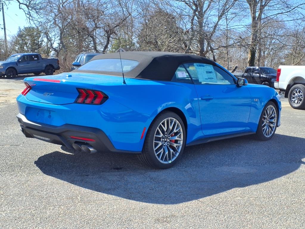 2025 Ford Mustang GT Premium Convertible photo 4