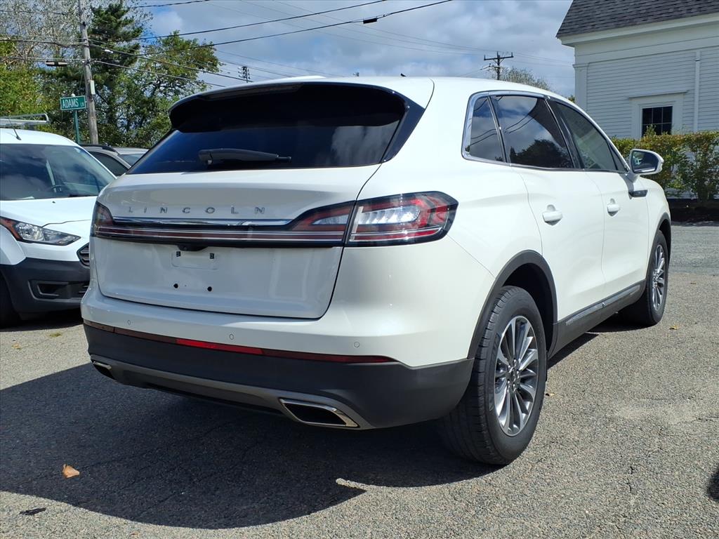2022 Lincoln Nautilus Standard photo 4