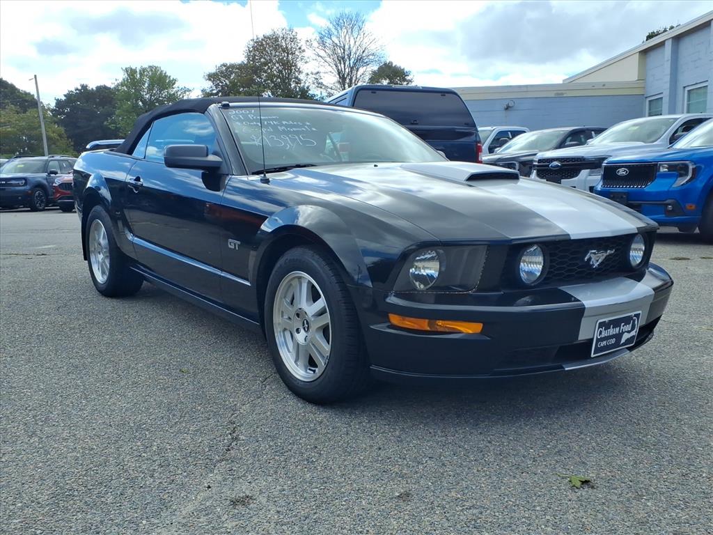 2007 Ford Mustang Convertible photo 4