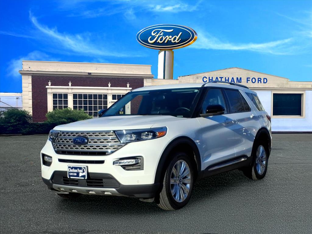 2023 Ford Explorer Limited's photo